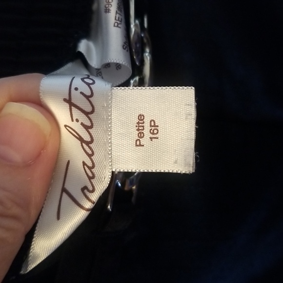 10/$10   Tradition Black Shorts 16P - Picture 4 of 7